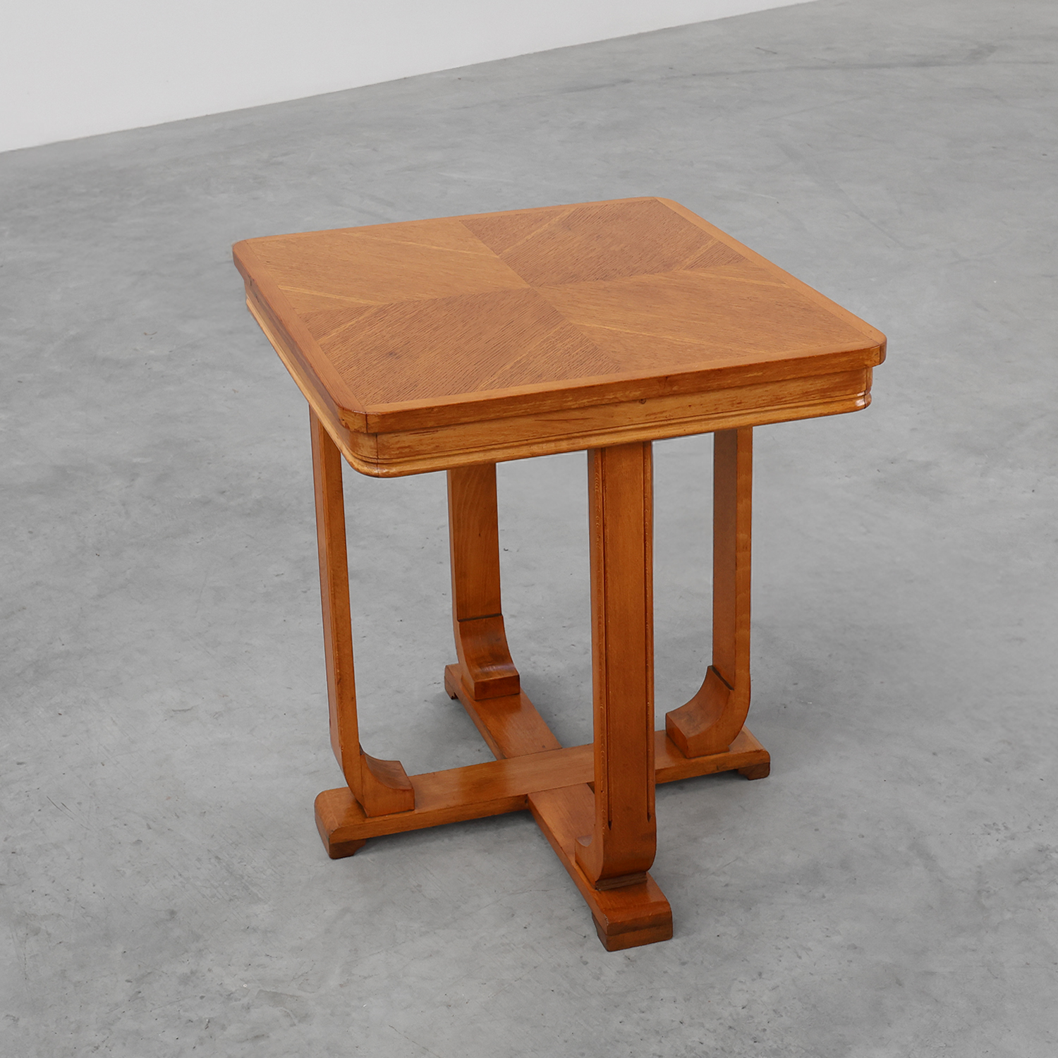 Belgian Art Deco side table with geometric top, ca. 1920-img
